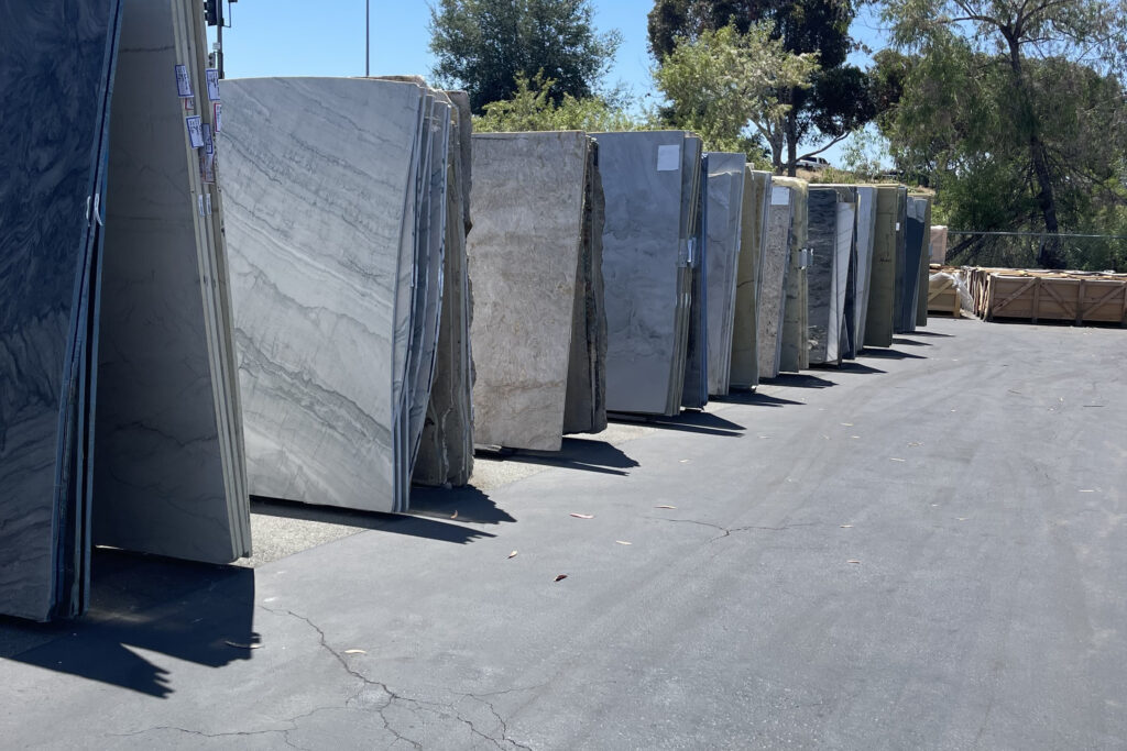 Large Quartzite Slab Selection at Granix